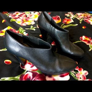 ⭐️ Leather platform booties by Matisse. Anthropologie brand.